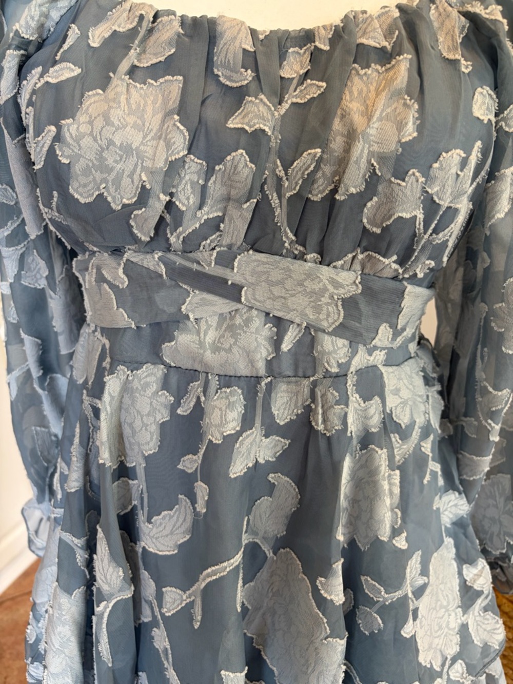 Evolutionary Apparel Jumper Youth Size 16 Blue Long Sleeve Ruffle Tie
Back - Picture 3 of 7